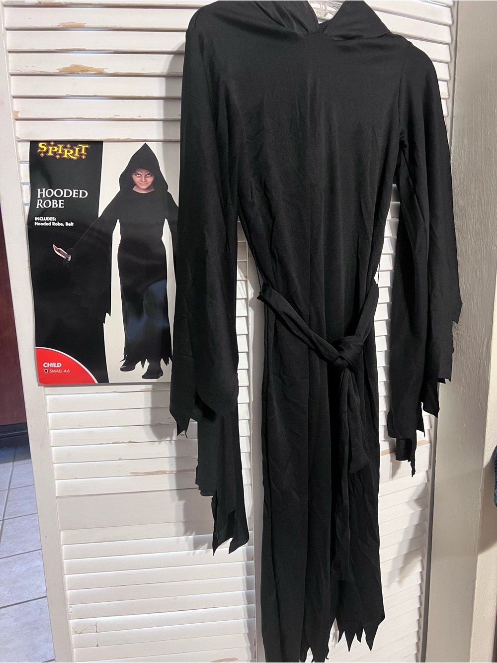 Spirit Black Hooded Long-Sleeve Robe Small